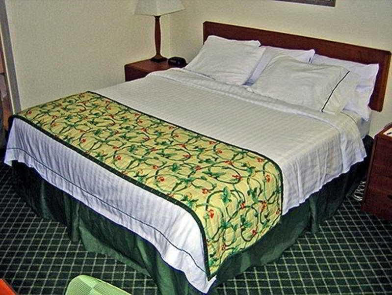 Hotel Willow Cleveland Willoughby